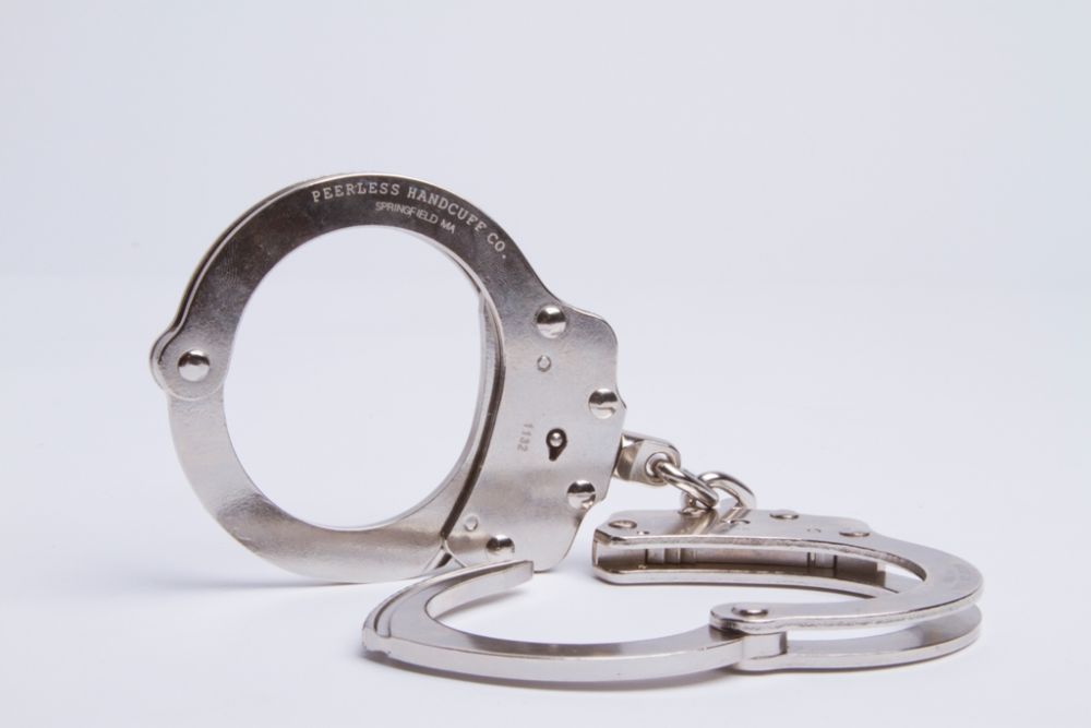 Peerless Handcuffs 鋼鉄製 手錠 Peerless Handcuffs– Delta Tactical Training Group